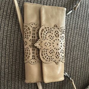 Lockheart Elegant Tan Leather Clutch Crossbody